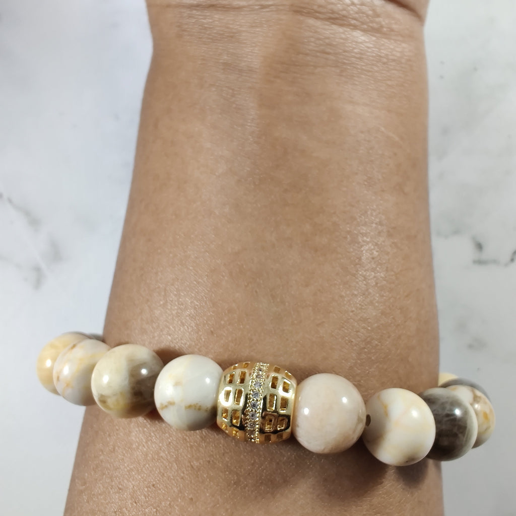 10 mm feldspath and Hubei magnesite energy bracelet image 2