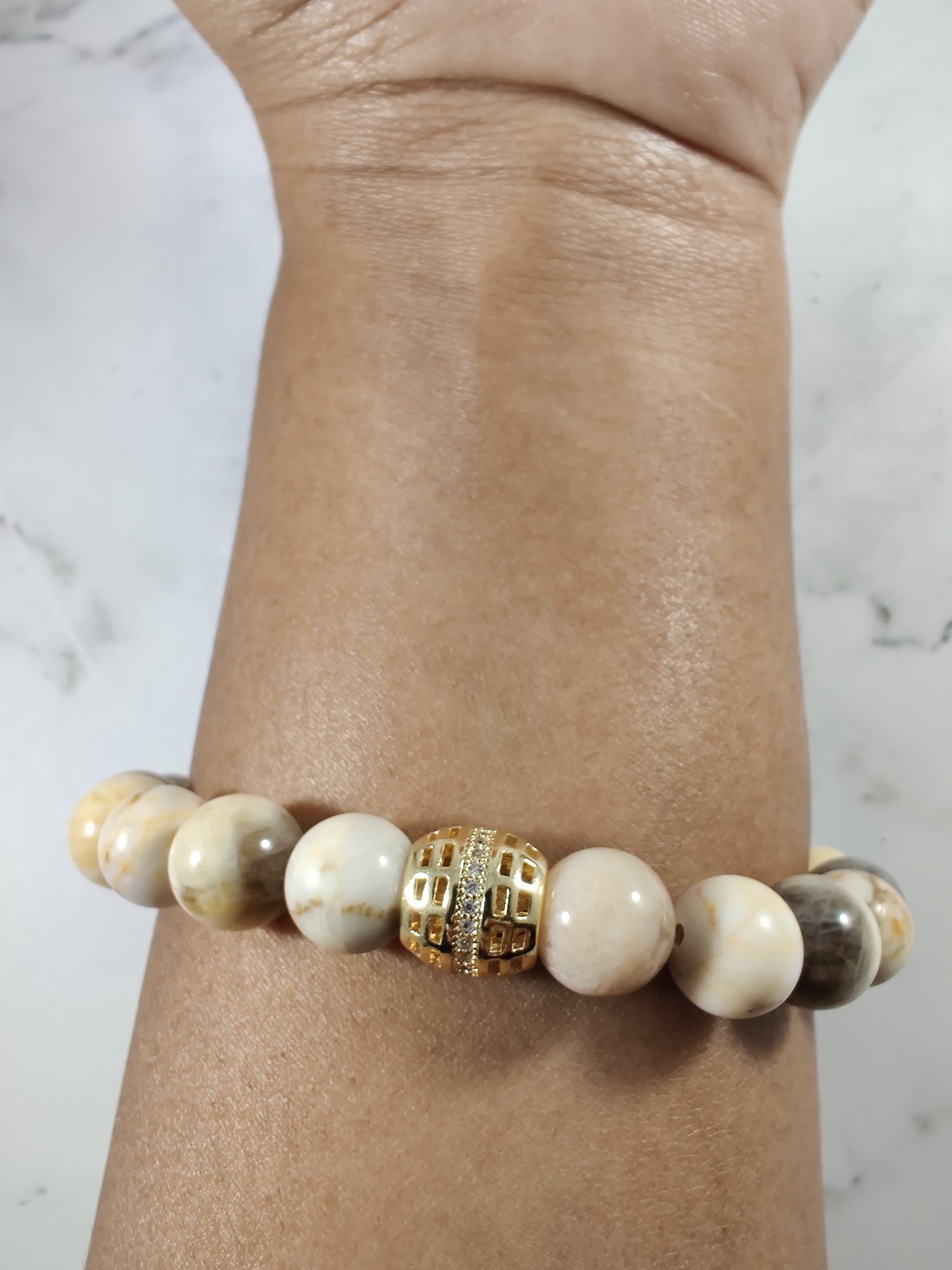 10 mm feldspath and Hubei magnesite energy bracelet image 2