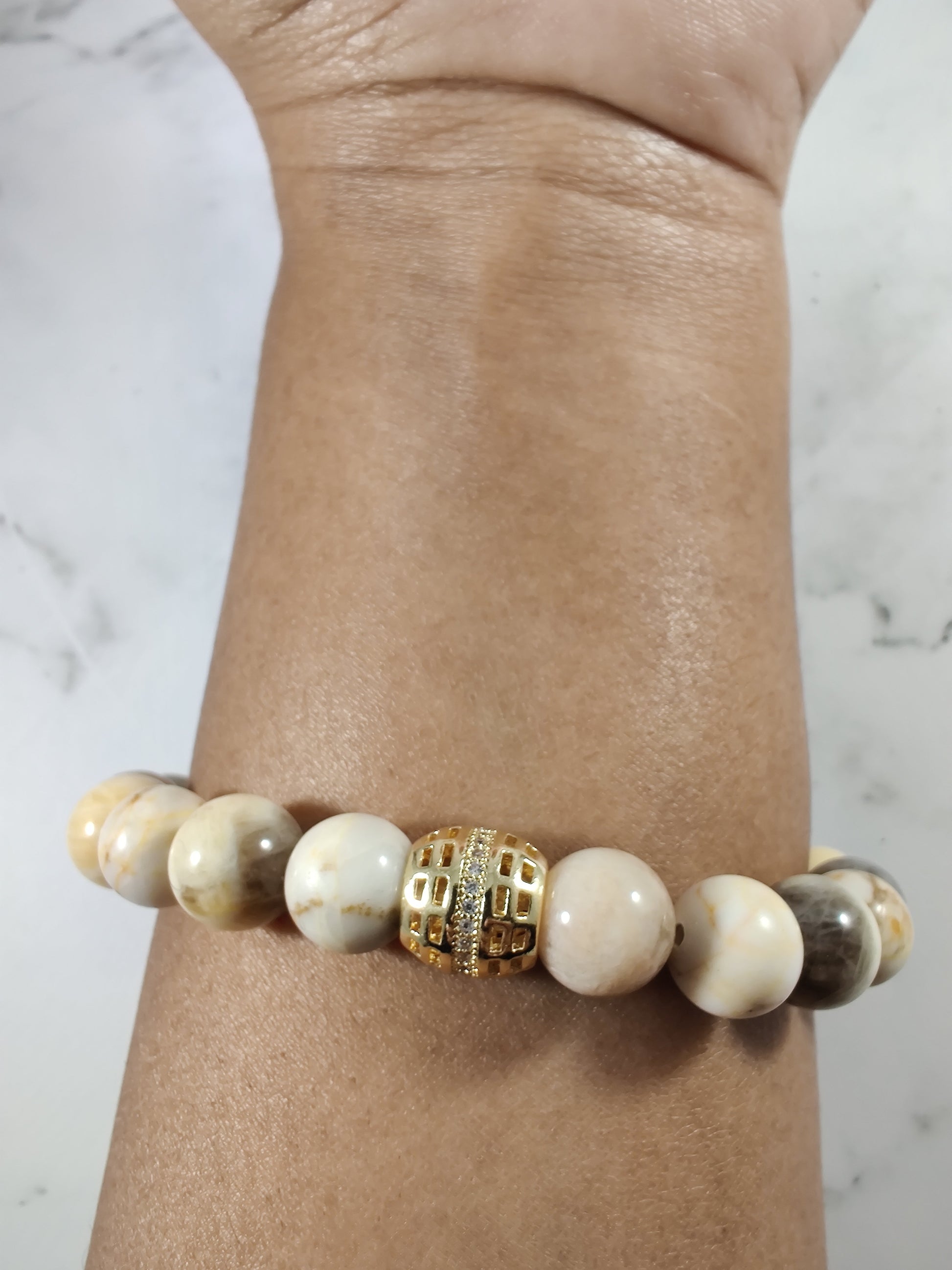 10 mm feldspath and Hubei magnesite energy bracelet image 2